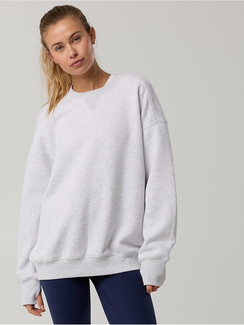 OFFLINE By Aerie Cloud
Fleece Oversized Crewneck
Sweatshirt Light Heather Gray